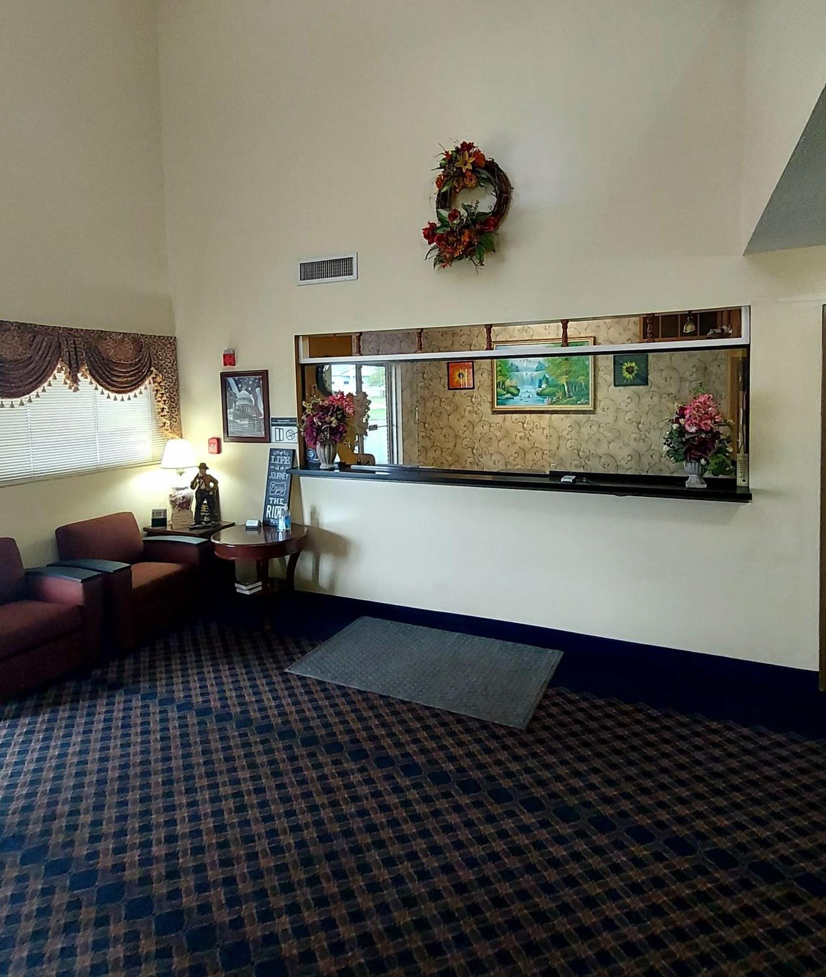 Patriot Hotel 4*